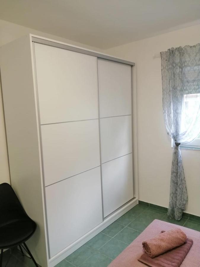 Holiday House Lara Starigrad Paklenica Exterior photo